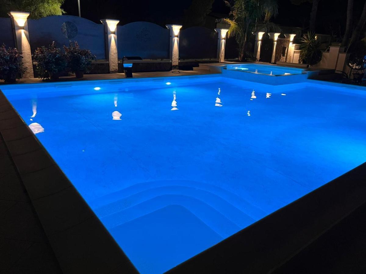 Villa Aquamarina Pavoncella Rossa Porto Pino Buitenkant foto