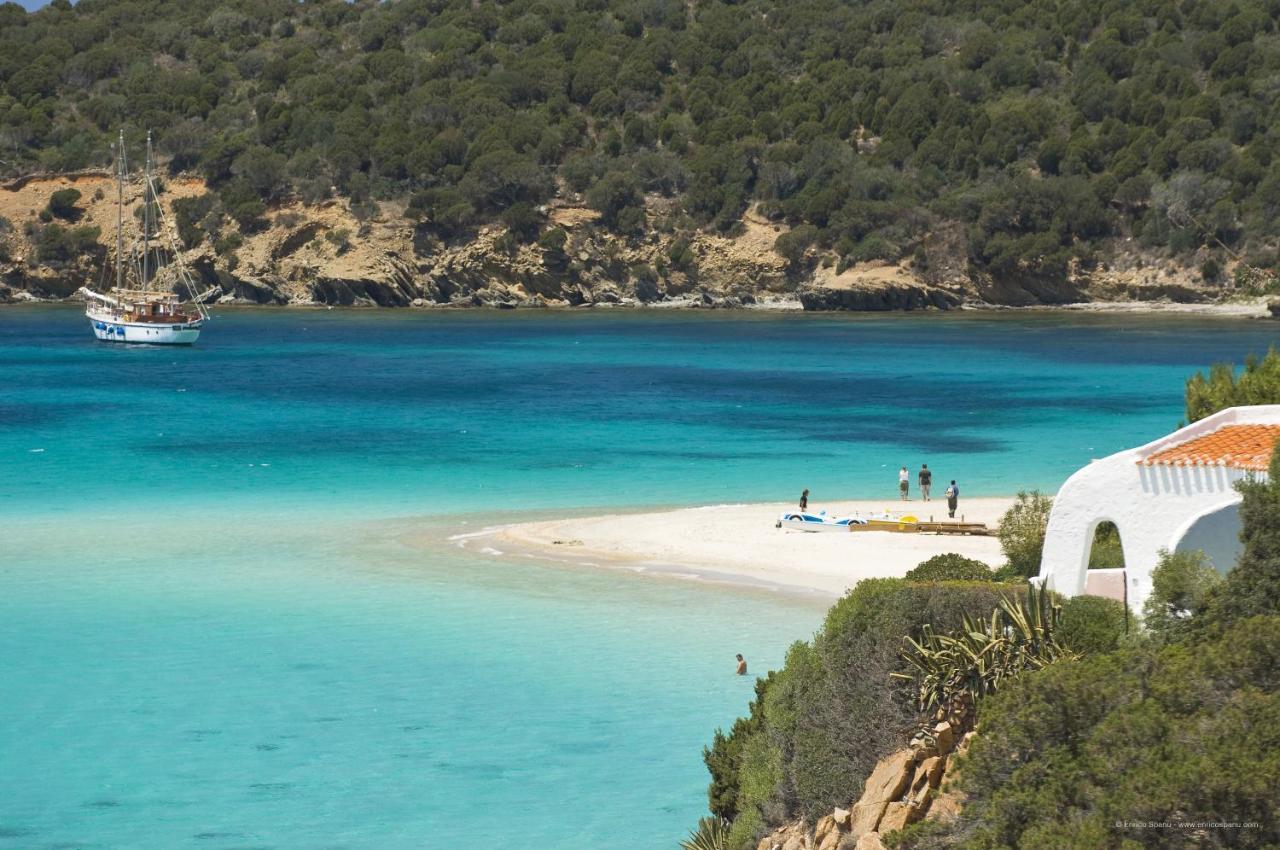 Villa Aquamarina Pavoncella Rossa Porto Pino Buitenkant foto