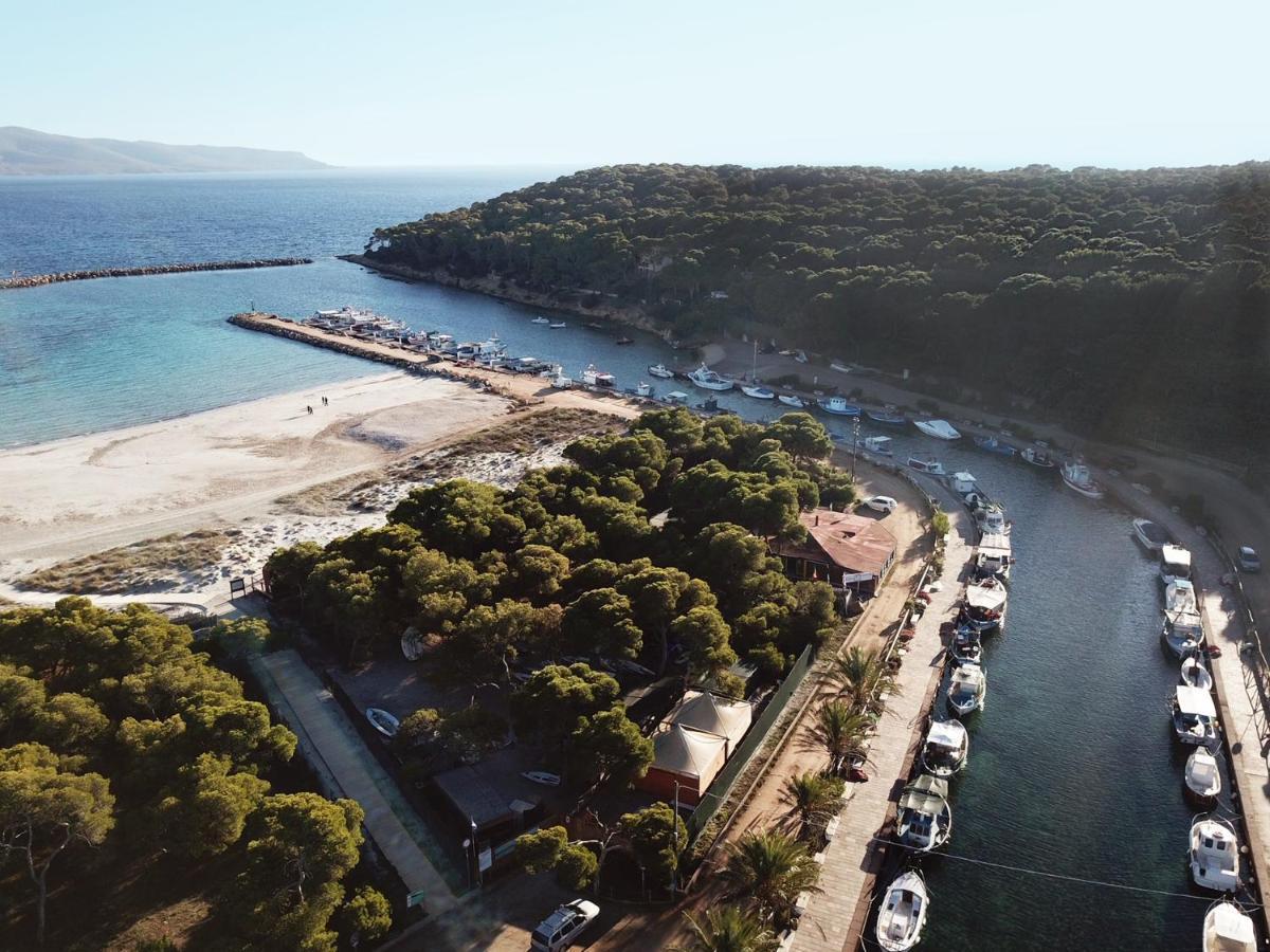 Villa Aquamarina Pavoncella Rossa Porto Pino Buitenkant foto