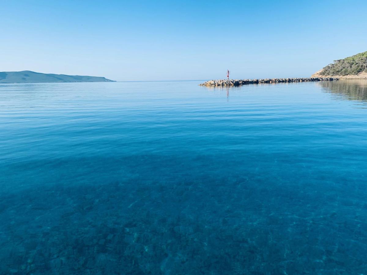 Villa Aquamarina Pavoncella Rossa Porto Pino Buitenkant foto